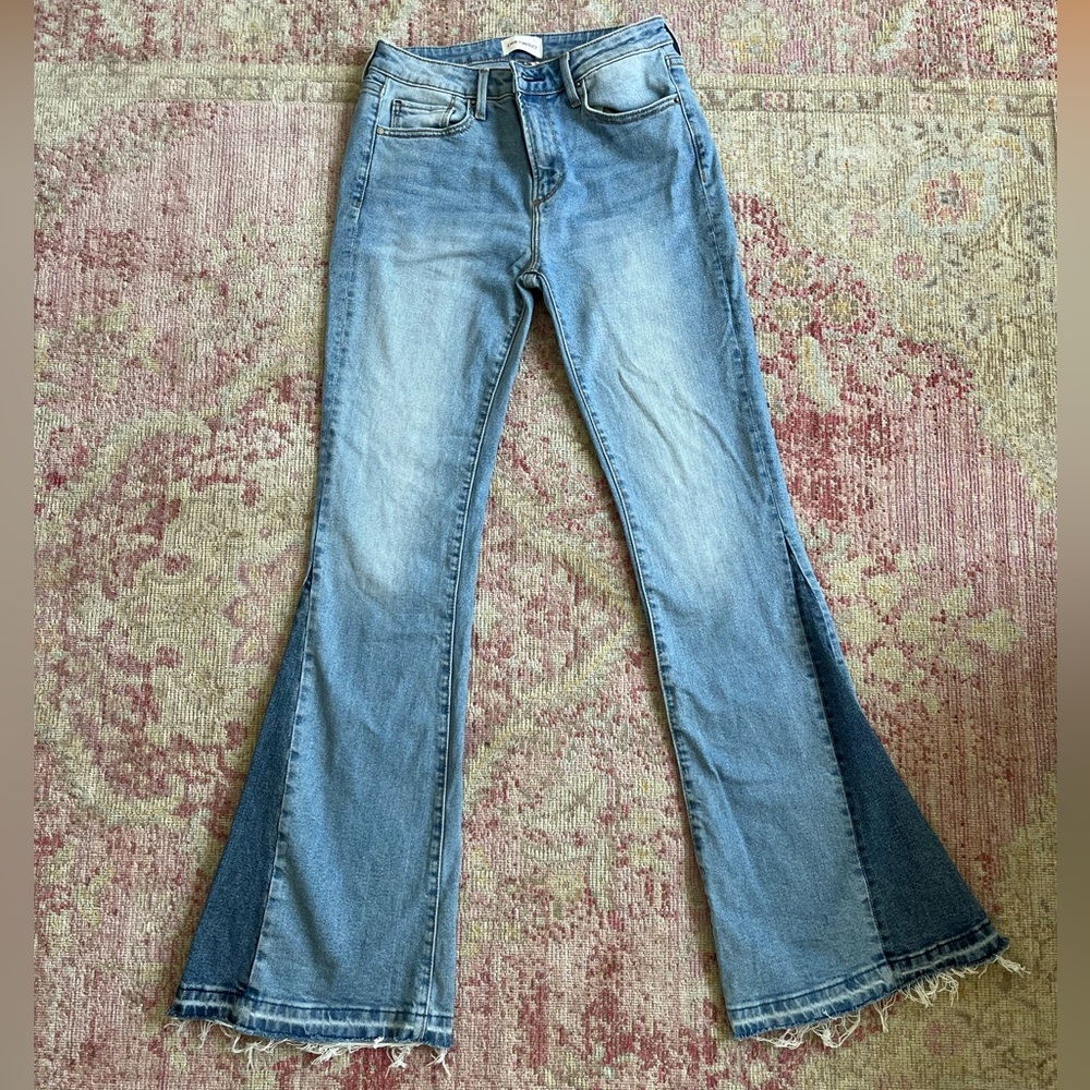 Women’s Flare Leg Jean